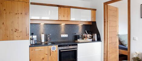 Réfrigérateur, four, plaque de cuisson, lave-vaisselle