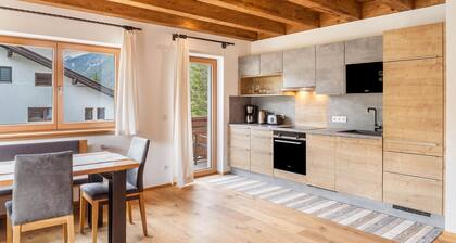 Appartement de vacances 'Gehrenspitz' avec vue sur la montagne, terrasse privée et WLAN