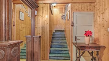Apartemen Keluarga, 3 kamar tidur, balkon, tepi gunung (La Lanterna: Hillside Lake Maggiore) | Interior