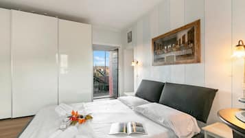 Family Apartment, 3 Bedrooms, Balcony, Mountainside (La Lanterna Swimming Pool Retreat) | 3 bedrooms