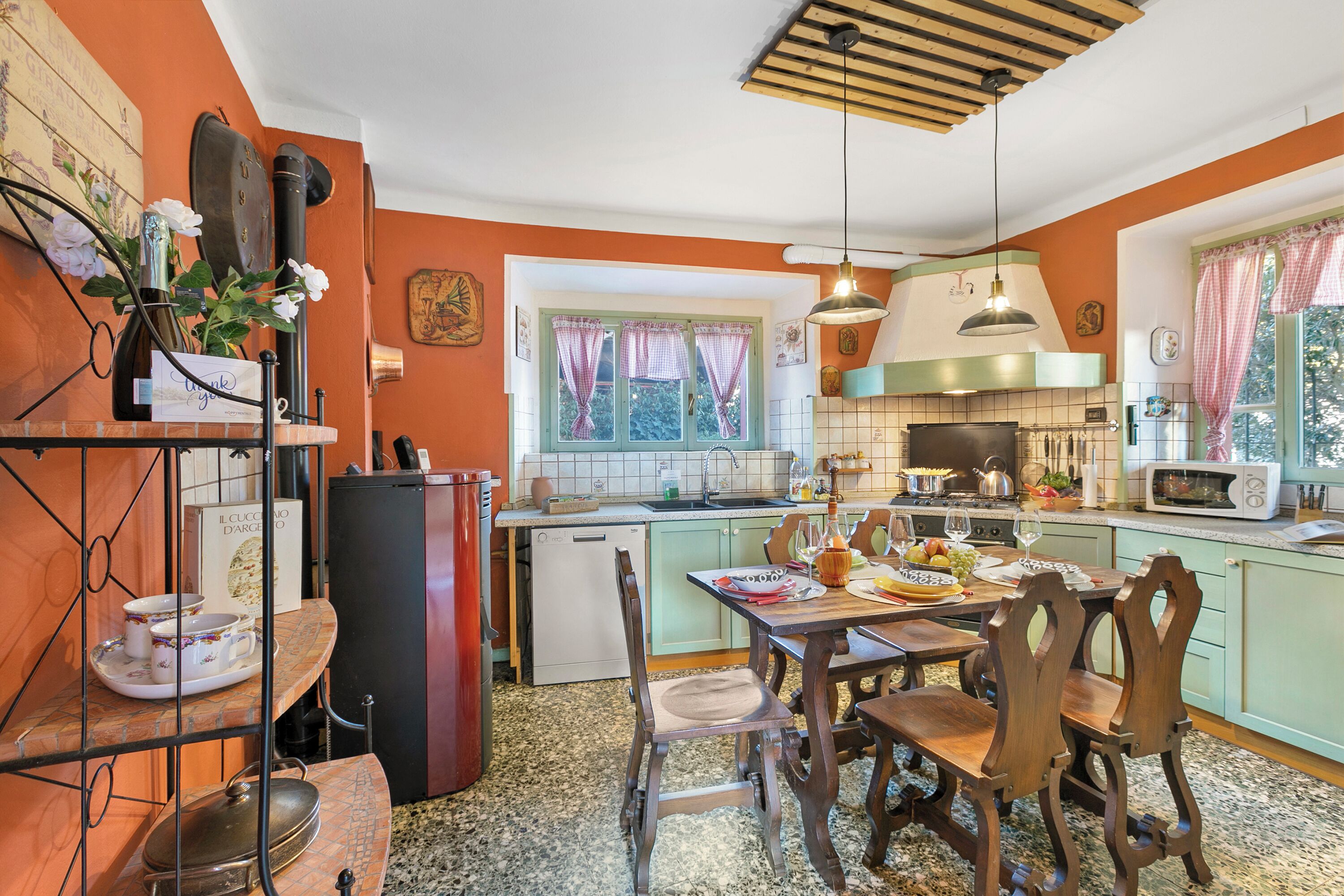 Familie appartement, meerdere slaapkamers, uitzicht op gebergte (La Lanterna Swimming Pool Retreat) | Dineren