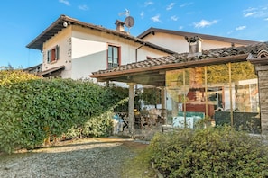 Family Apartment, Multiple Bedrooms, Mountainside (La Lanterna Swimming Pool Retreat) | Exterior