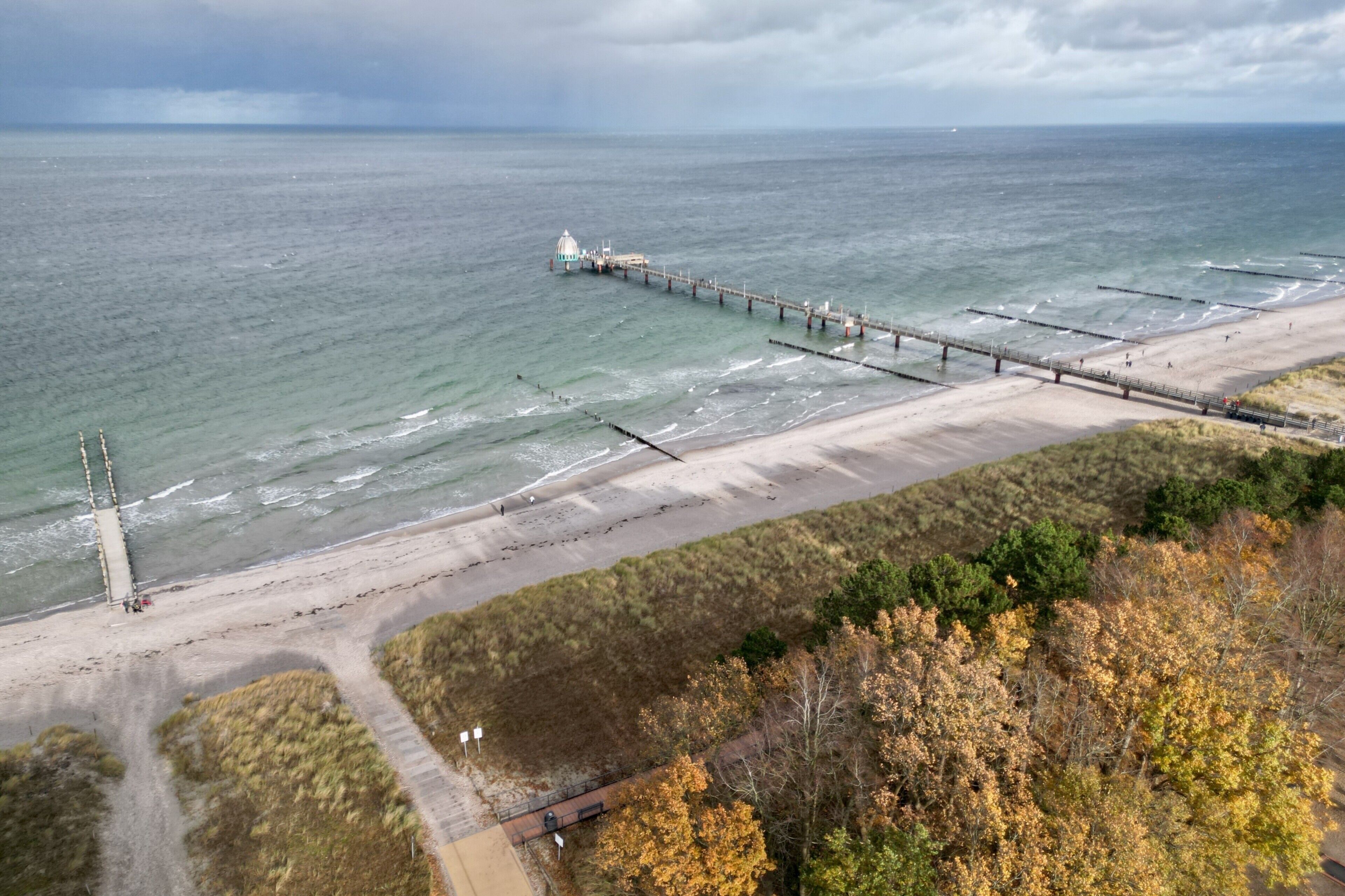 Una spiaggia nelle vicinanze