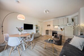 Interior - Apartment 'He, Wat Mooi' with Private Terrace and Wi-Fi (Lübeck)