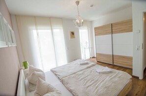 2 bedrooms, free WiFi, bed sheets