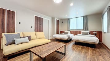1 bedroom, bed sheets