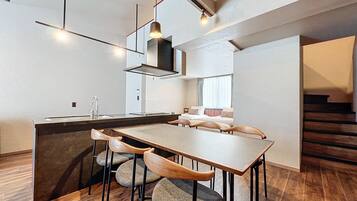 Deluxe Apartment (XXDEACTIVATEDXX) | 1 bedroom, bed sheets