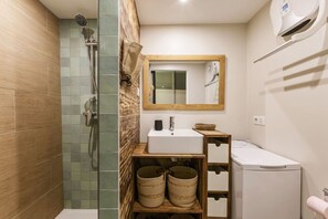 Hair dryer, towels