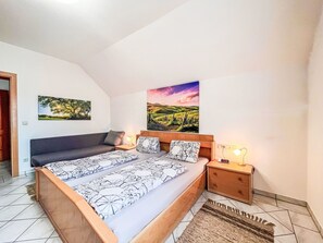 4 slaapkamers, een strijkplank/strijkijzer, gratis wifi