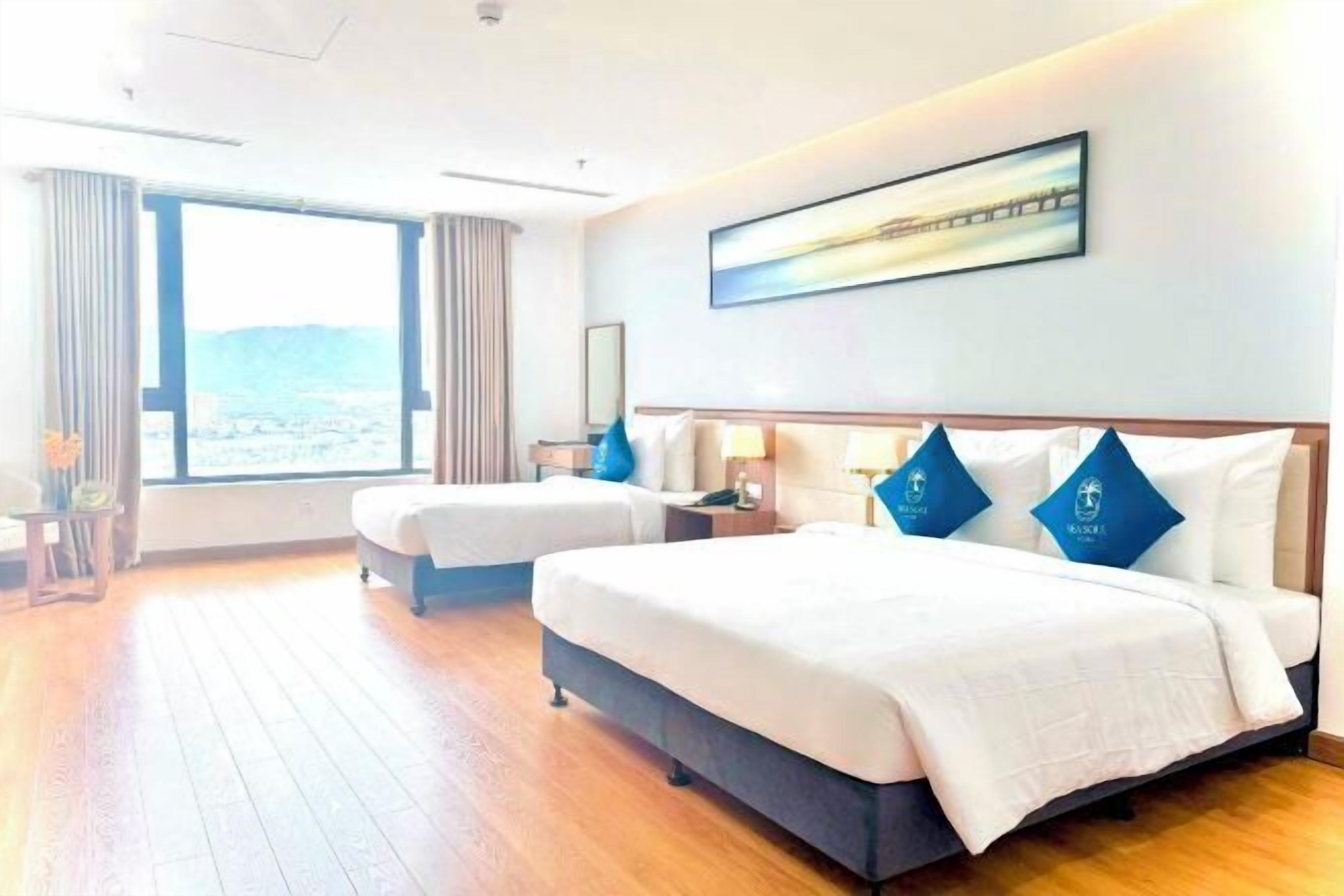 Minibar, in-room safe, desk, blackout drapes