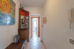 Family Apartment, Multiple Bedrooms (Kimera Del Parasio) | Interior