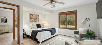 Pet friendly, 4 bedrooms and close to beaches!