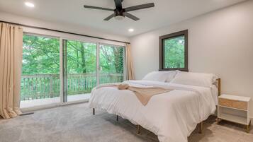 4 bedrooms, iron/ironing board, travel cot, WiFi