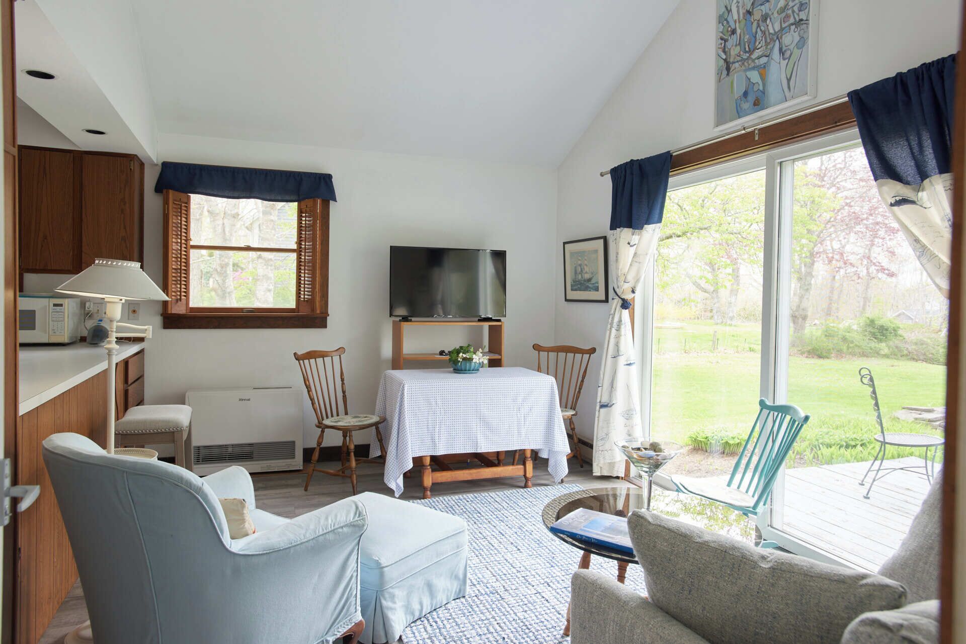 Linda's Landing | East Boothbay | Cottage Connection