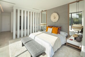 5 bedrooms, iron/ironing board, free WiFi, bed sheets