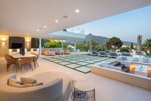 Outdoor dining - Villa Almost Heaven by Vacation Marbella (Nueva Andalucía)