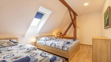 1 bedroom, free WiFi, bed sheets