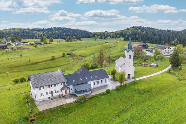 Exterior - Holy Harmony Suites Apartments (Bloke)