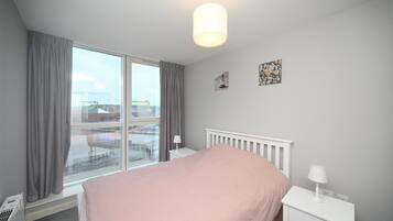 2 bedrooms, bed sheets