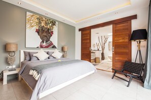 4 bedrooms, in-room safe, desk, iron/ironing board - Pristine, Huge Pool 4 BR Villa Near Seminyak, Gorgeous, Perfect to Relax (Kec.Kuta Utara, Kabupaten Badung)