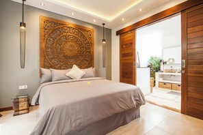 4 bedrooms, in-room safe, desk, iron/ironing board - Pristine, Huge Pool 4 BR Villa Near Seminyak, Gorgeous, Perfect to Relax (Kec.Kuta Utara, Kabupaten Badung)