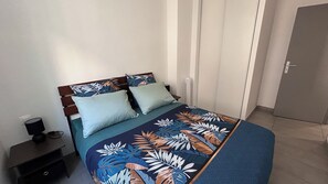 1 bedroom, iron/ironing board, WiFi, bed sheets - Apartment- Gare St Charles (Marseille)