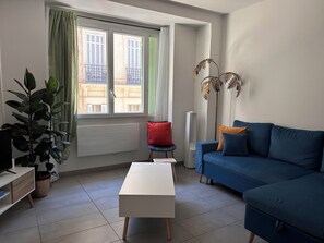 Living area - Apartment- Gare St Charles (Marseille)