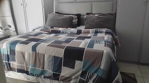 1 Schlafzimmer, Bügeleisen/Bügelbrett, Internetzugang, Bettwäsche