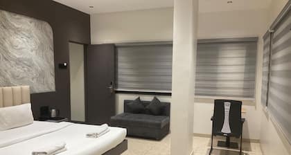 Hotel Govind Regency