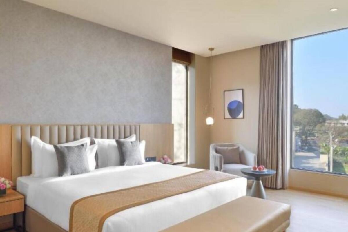 1 bedroom, hypo-allergenic bedding, in-room safe, desk