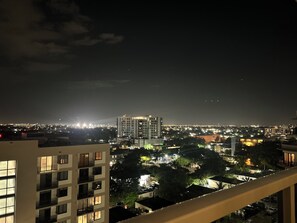 Property grounds - This unit is very comfortable, peaceful and cozy. Great for work/small families (Miami)