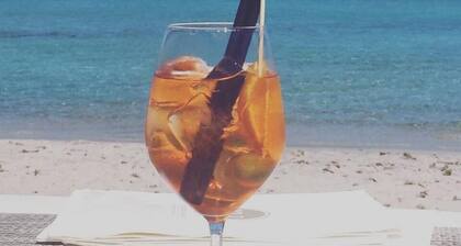 AL FARO VINTAGE HOTEL -SPIAGGIA LA CINTA-SAN TEODORO
