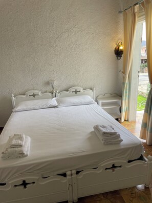 Camera Classic | Biancheria da letto di alta qualità, tende oscuranti, insonorizzazione