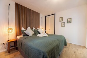 1 habitación, tabla de planchar con plancha, wifi gratis y ropa de cama