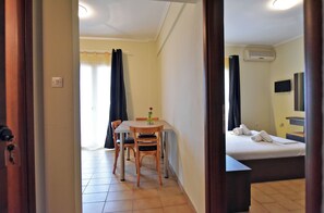 Junior Apartment | 1 bedroom, free WiFi, bed sheets