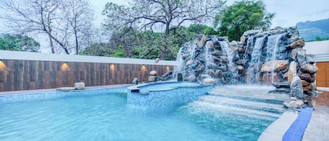 Piscine extérieure
