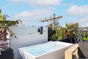 Bañera de hidromasaje exterior