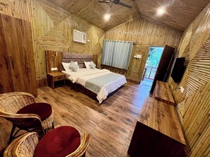 Premium Cottage, Mountain View | Free WiFi, bed sheets