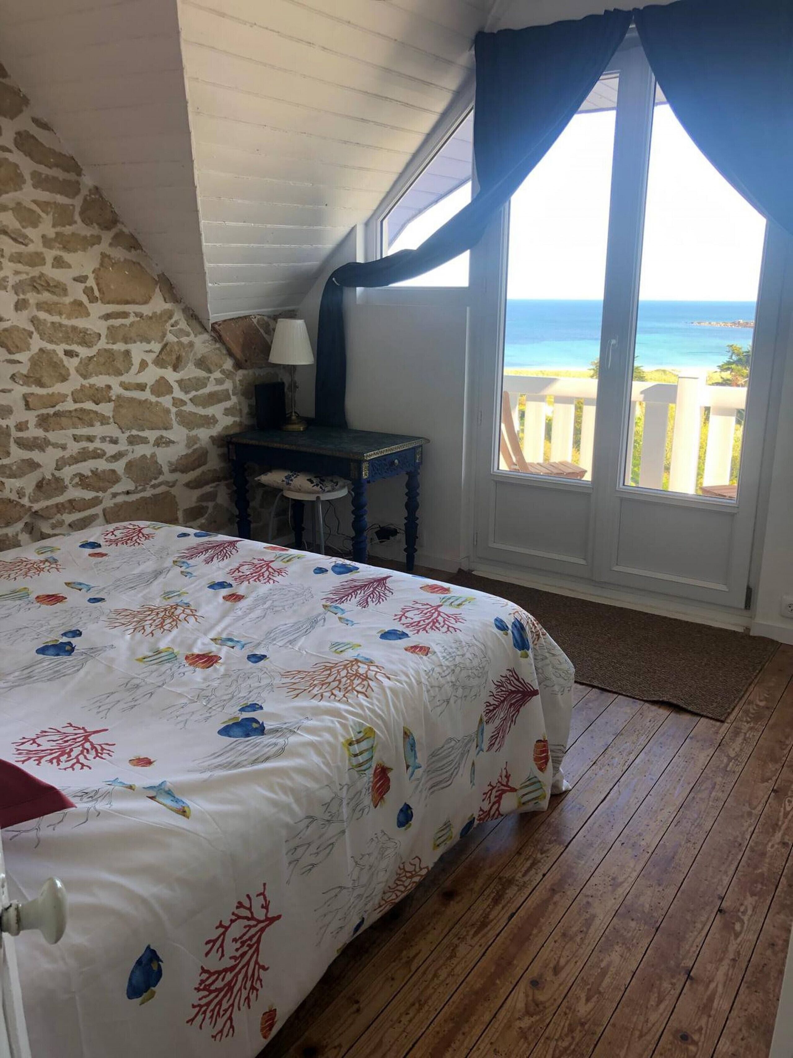 3 chambres, fer et planche à repasser, Wi-Fi gratuit, draps fournis