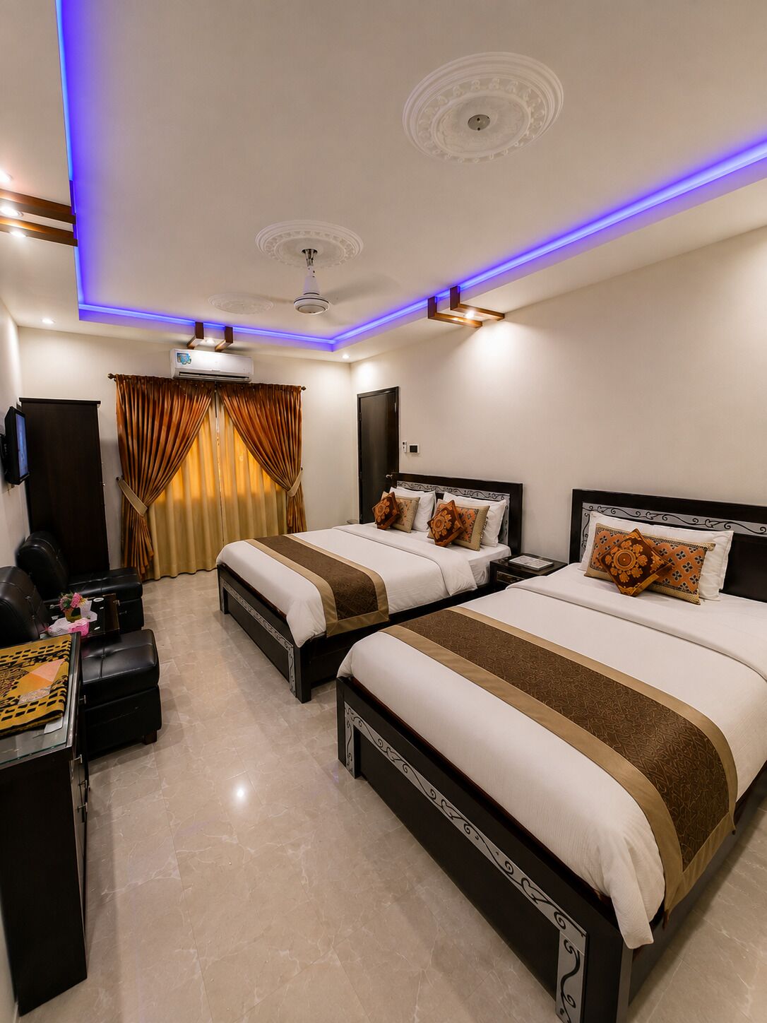 Quarto casal ou duplo luxo | Wi-Fi de cortesia, roupa de cama