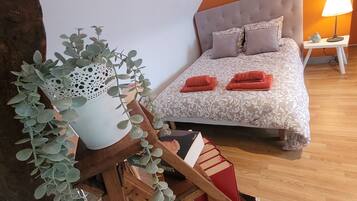 2 chambres, fer et planche à repasser, lit parapluie, Wi-Fi gratuit