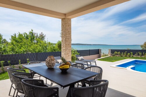 Villa Eleni ZadarVillas