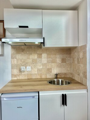 Dobbeltrom – comfort, fjellutsikt | Eget kjøkken | Minikjøleskap og kjøkkenøyer