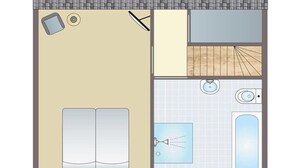 A floor plan of a hotel room with a large bed, a small desk, a bathroom with a shower, toilet, and sink. - Reevallis Holiday House, Vijlen (Vijlen)