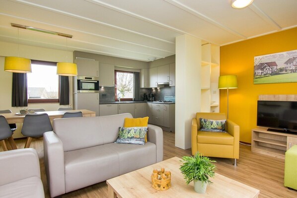 Smart TV - Detached Holiday Home in Reevallis (Vijlen)