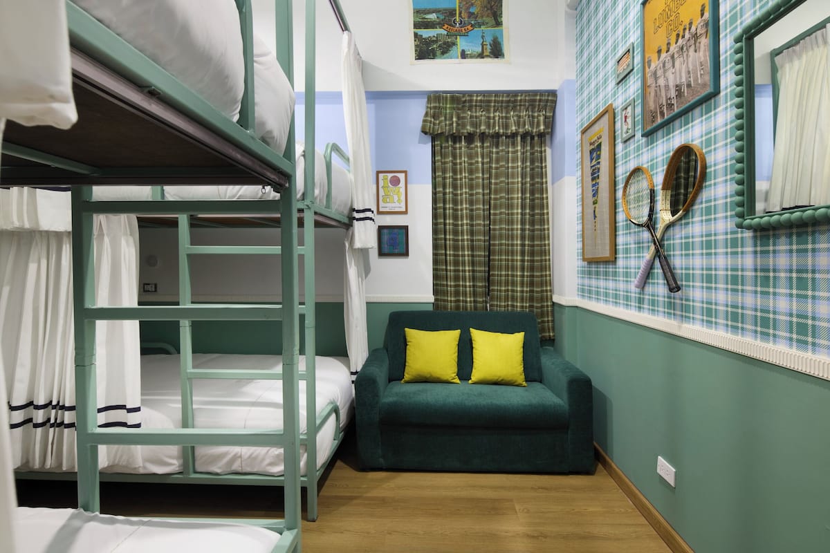 Kamer, meerdere bedden | 1 slaapkamer, individueel gedecoreerd, individueel gemeubileerd