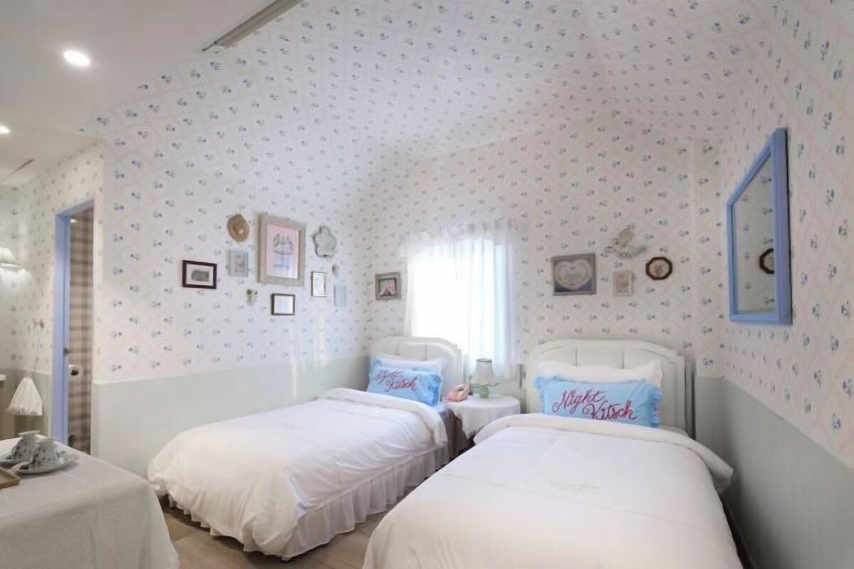 WiFi (free), individually decorated, individually furnished, bed sheets