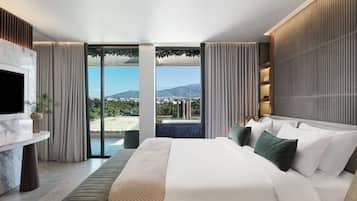 Zeus Presidential Suite with Balcony, Temple View & outdoor Jetted Tub | Egyptian cotton sheets, premium bedding, memory-foam beds, minibar