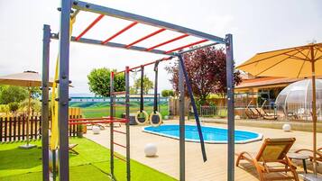 Piscina coperta, piscina all'aperto