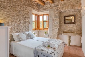 6 camere, Wi-Fi gratuito, lenzuola